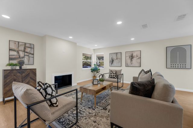 1820 Cedar Crest Boulevard, Dallas, TX 75203