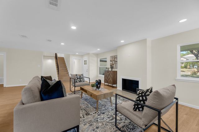 1820 Cedar Crest Boulevard, Dallas, TX 75203