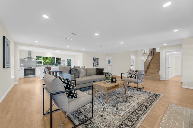 1820 Cedar Crest Boulevard, Dallas, TX 75203