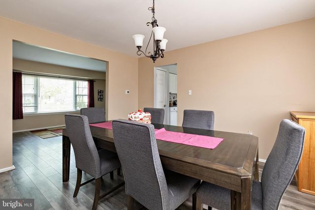 6 ECLIPSE AVE, Sewell, NJ 08080