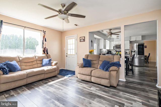 6 ECLIPSE AVE, Sewell, NJ 08080