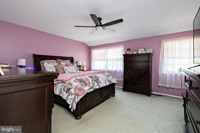 6 ECLIPSE AVE, Sewell, NJ 08080