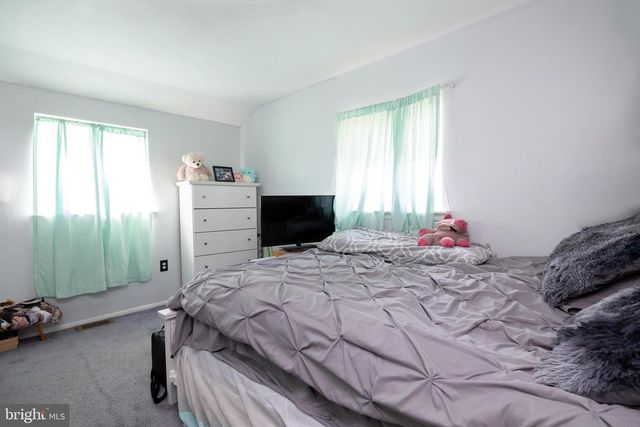 6 ECLIPSE AVE, Sewell, NJ 08080