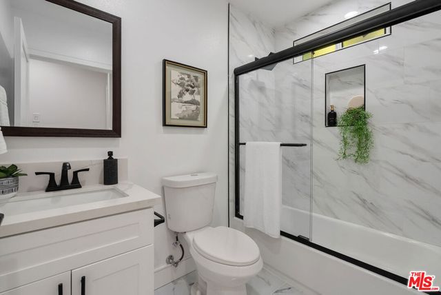 2706 S Cochran Avenue, Los Angeles, CA 90016