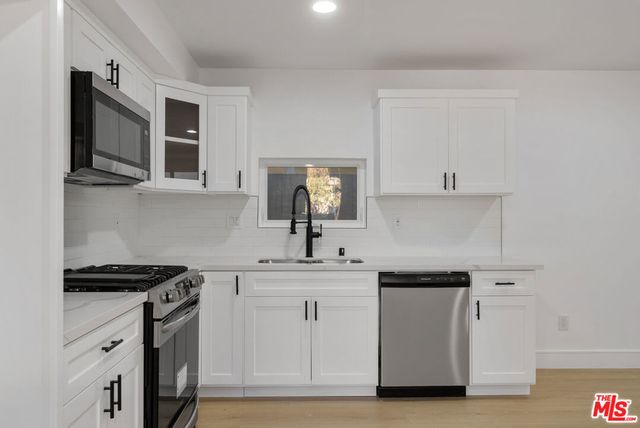 2706 S Cochran Avenue, Los Angeles, CA 90016