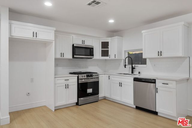 2706 S Cochran Avenue, Los Angeles, CA 90016