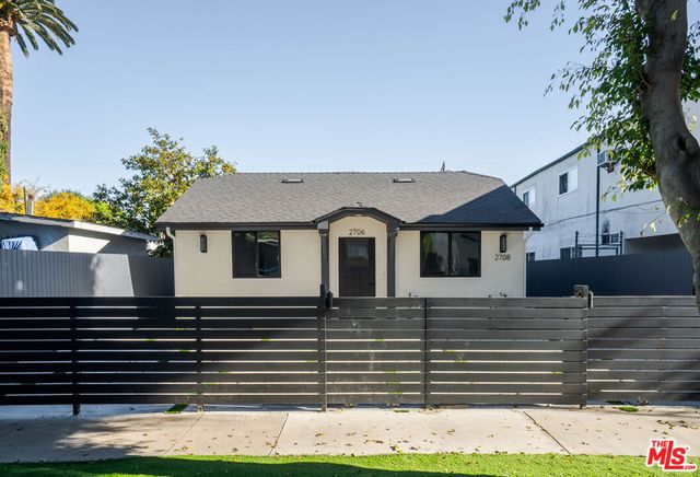 2706 S Cochran Avenue, Los Angeles, CA 90016