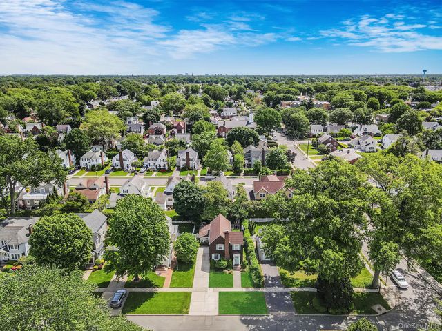 53 Jefferson Street, Garden City, NY 11530