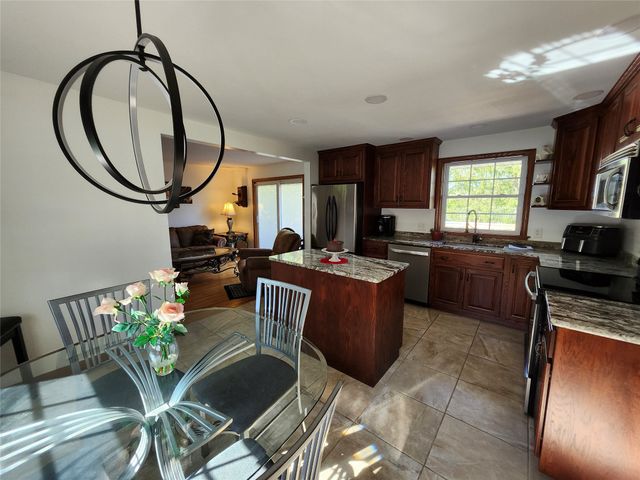 8581 PERRY Highway, Erie, PA 16509