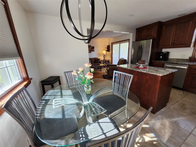 8581 PERRY Highway, Erie, PA 16509