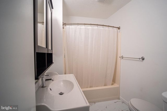 385 E BEAVER ST, York, PA 17406