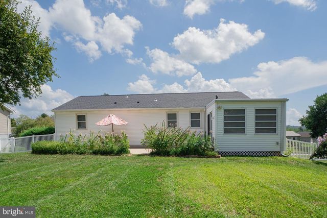 385 E BEAVER ST, York, PA 17406