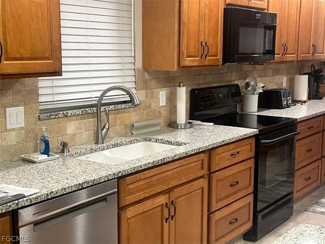 5471 Capbern CT, Fort Myers, FL 33919