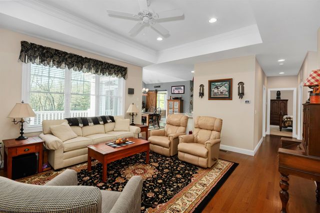 17 Legacy Drive, Nashua, NH 03062