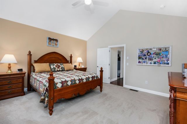 17 Legacy Drive, Nashua, NH 03062