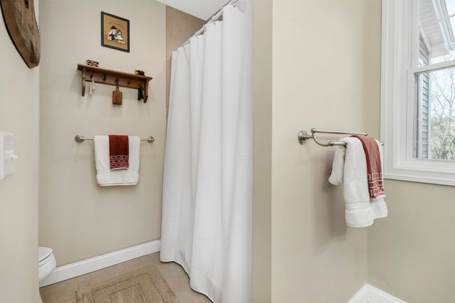 17 Legacy Drive, Nashua, NH 03062