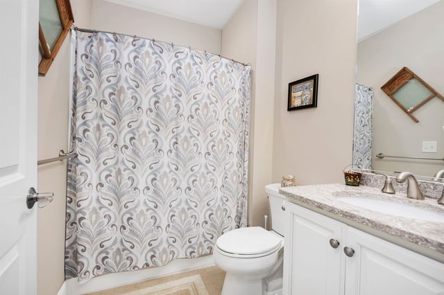 17 Legacy Drive, Nashua, NH 03062