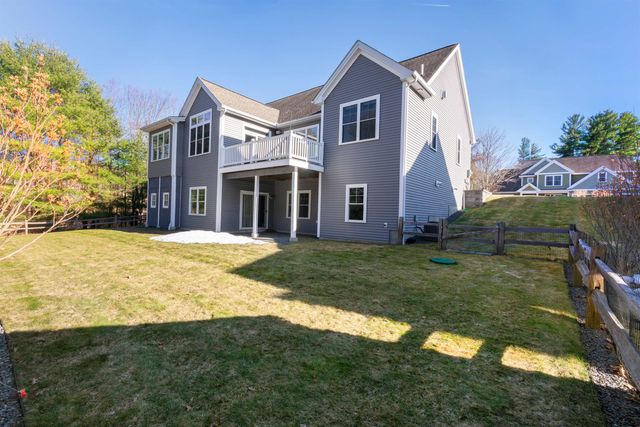 17 Legacy Drive, Nashua, NH 03062