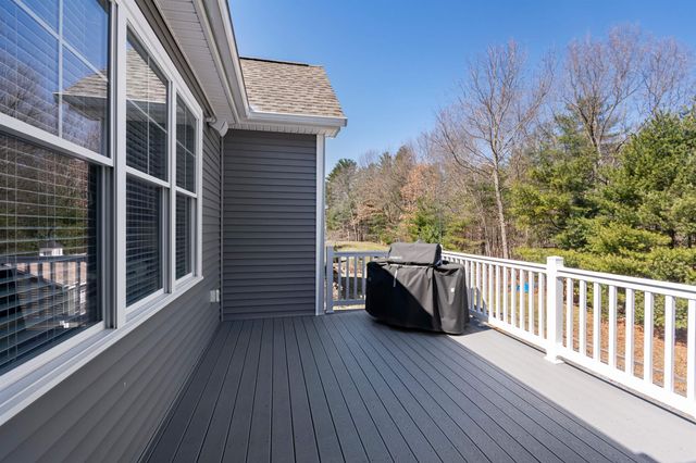 17 Legacy Drive, Nashua, NH 03062