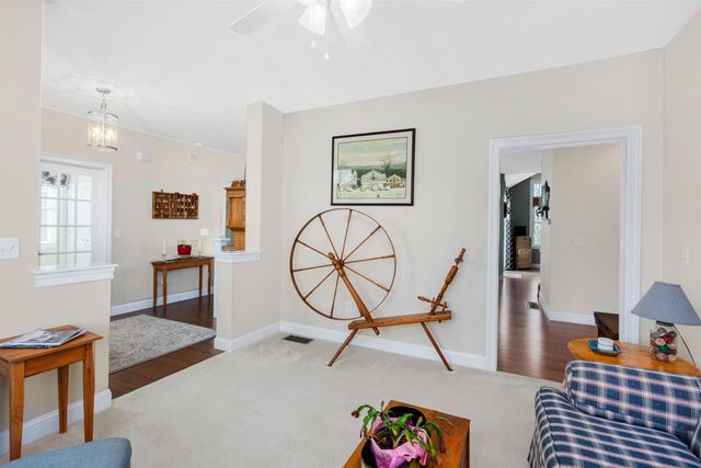 17 Legacy Drive, Nashua, NH 03062