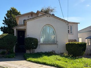 22 Saint Francis Dr, Vallejo, CA 94590