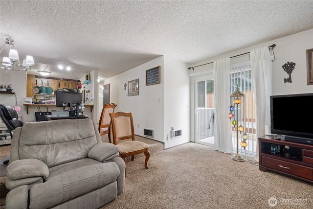 6616 6618 51st Avenue E, Tacoma, WA 98443