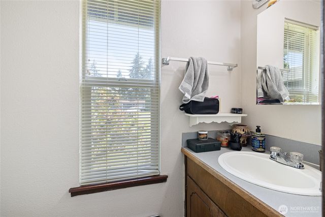 6616 6618 51st Avenue E, Tacoma, WA 98443