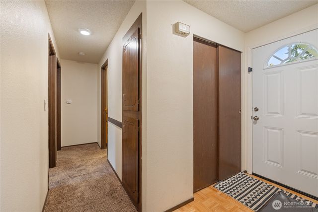 6616 6618 51st Avenue E, Tacoma, WA 98443
