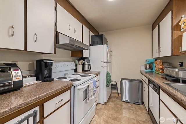 6616 6618 51st Avenue E, Tacoma, WA 98443