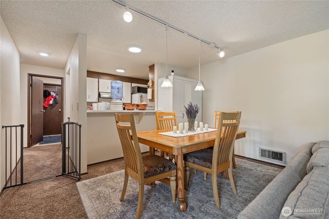 6616 6618 51st Avenue E, Tacoma, WA 98443