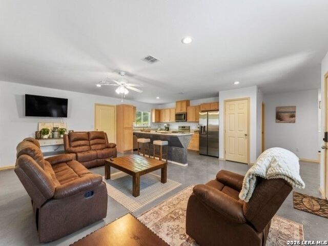 735 Green Castle, Canyon Lake, TX 78133