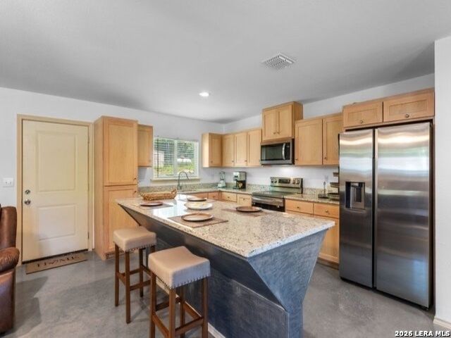 735 Green Castle, Canyon Lake, TX 78133