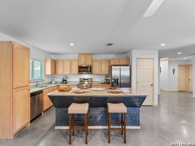 735 Green Castle, Canyon Lake, TX 78133