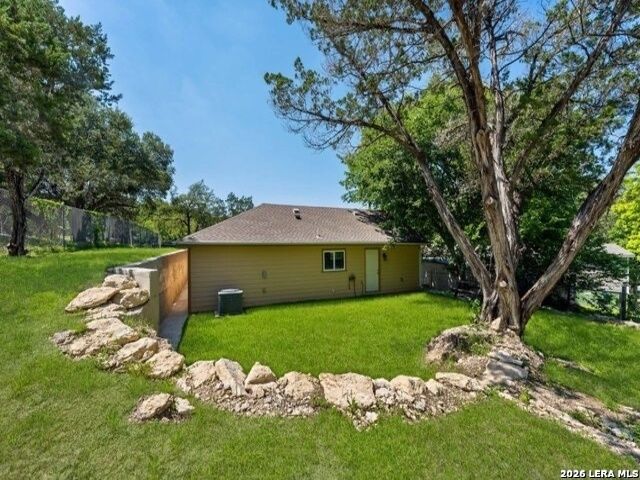 735 Green Castle, Canyon Lake, TX 78133