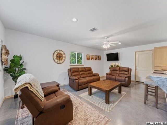 735 Green Castle, Canyon Lake, TX 78133