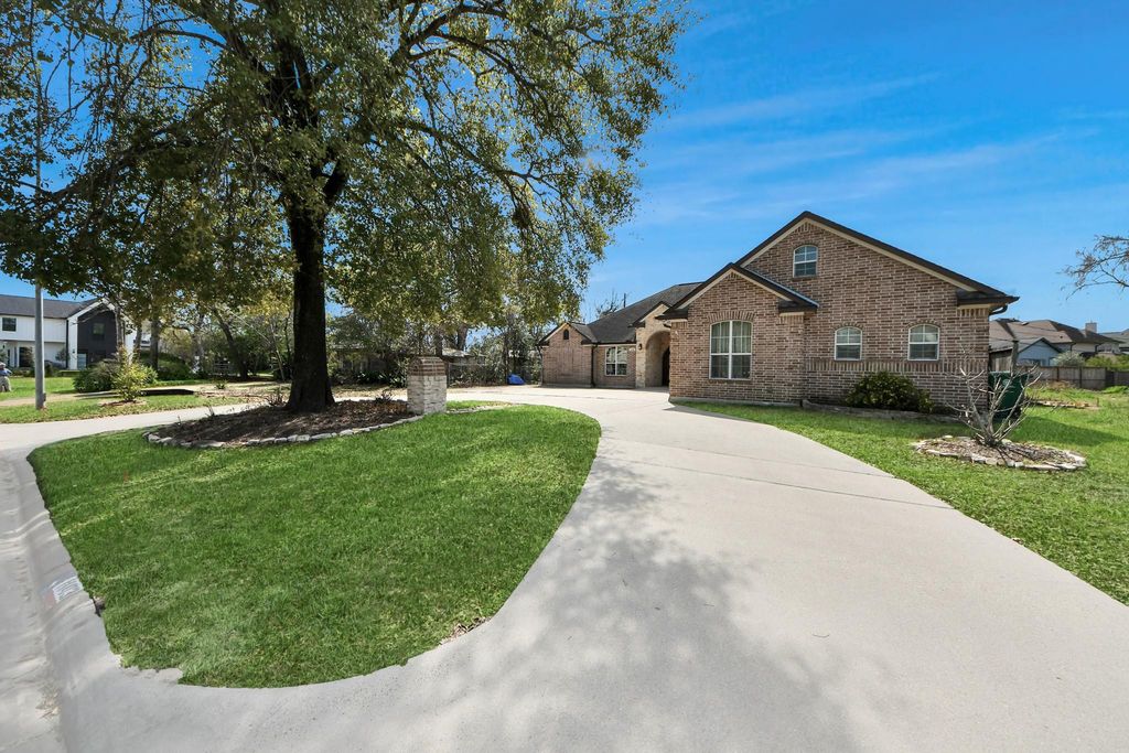 1103 Wakefield Drive, Houston, TX 77018