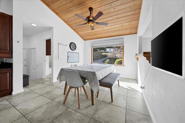 70 Corral De Tierra Road, Salinas, CA 93908