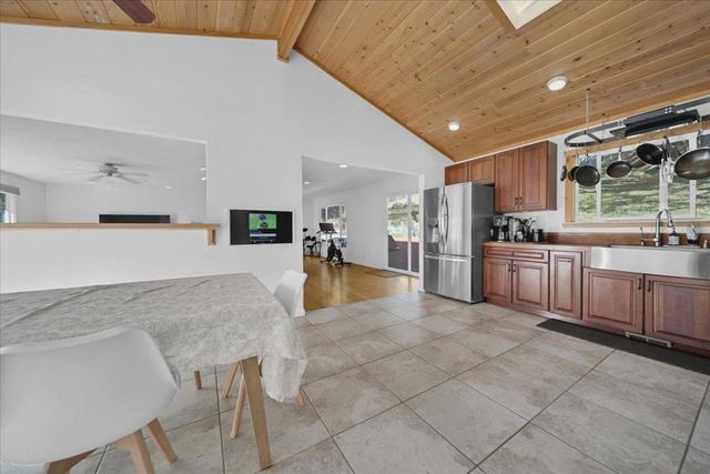 70 Corral De Tierra Road, Salinas, CA 93908