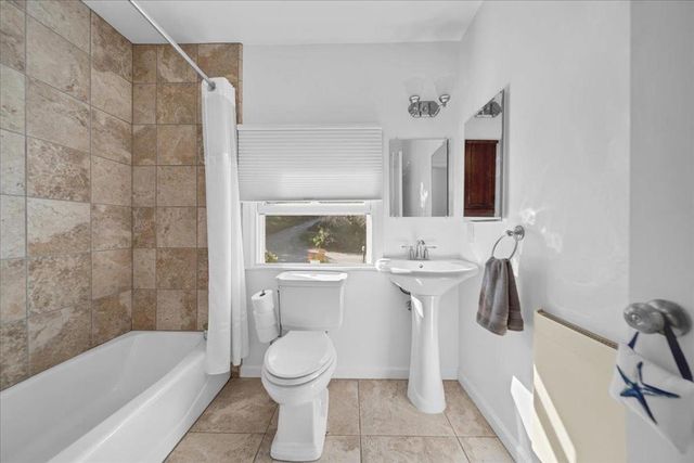 70 Corral De Tierra Road, Salinas, CA 93908