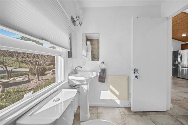 70 Corral De Tierra Road, Salinas, CA 93908