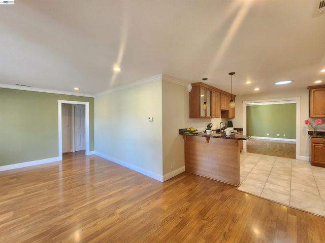 43 Alan Dr, Pleasant Hill, CA 94523