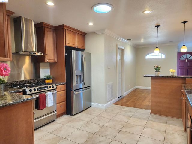 43 Alan Dr, Pleasant Hill, CA 94523
