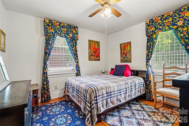 400 Briarwood Drive, Charlotte, NC 28215