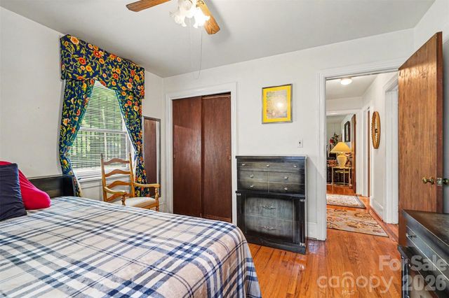 400 Briarwood Drive, Charlotte, NC 28215