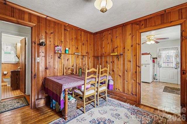 400 Briarwood Drive, Charlotte, NC 28215