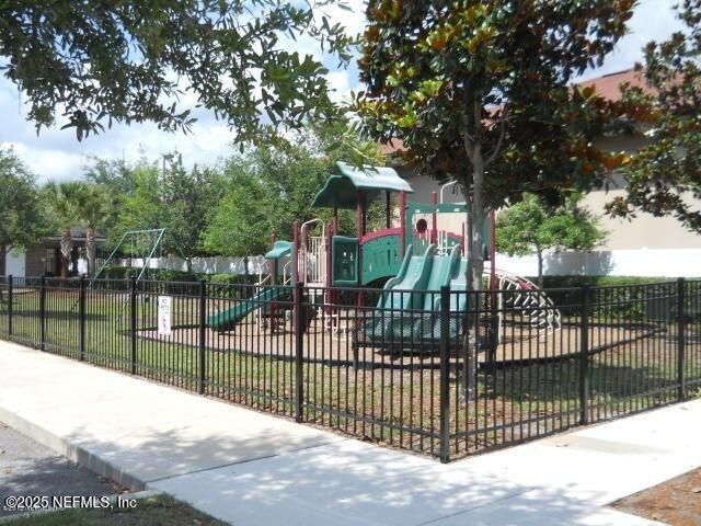 9536 ARMELLE Way 3, Jacksonville, FL 32257