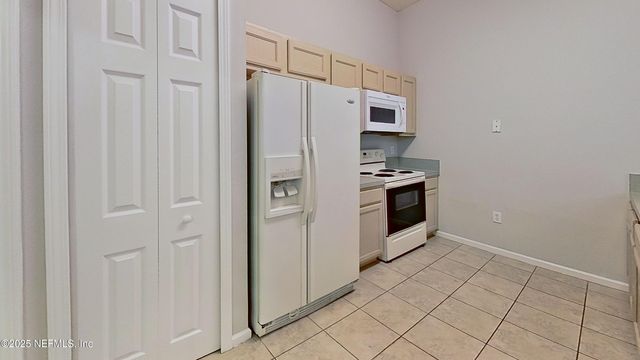 9536 ARMELLE Way 3, Jacksonville, FL 32257
