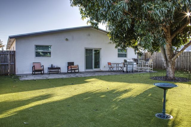 517 NW 52nd Street, Boca Raton, FL 33487