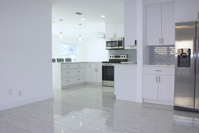 517 NW 52nd Street, Boca Raton, FL 33487