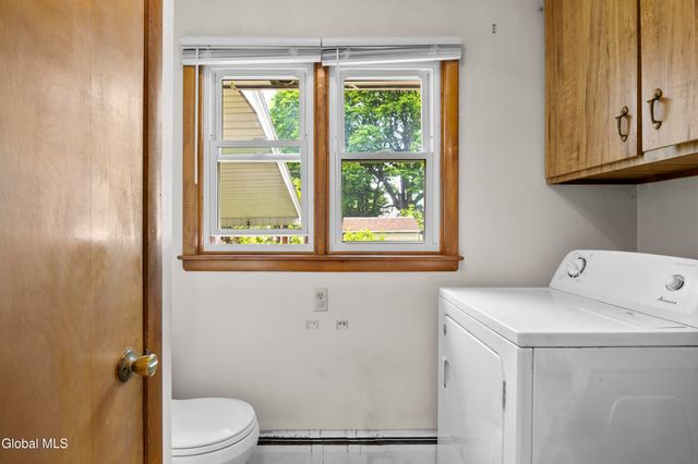 1253 Van Cortland Street, Schenectady, NY 12303